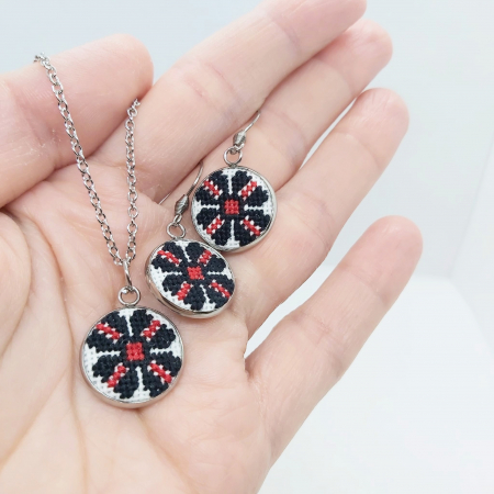 Set bijuterii broderie traditionala montate in inox [2]