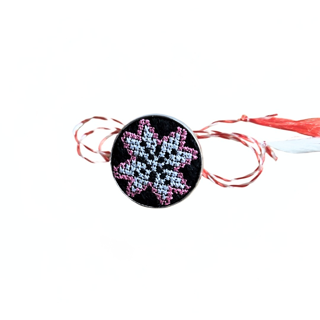 Brosa de inox cu broderie traditionala model stea Roz