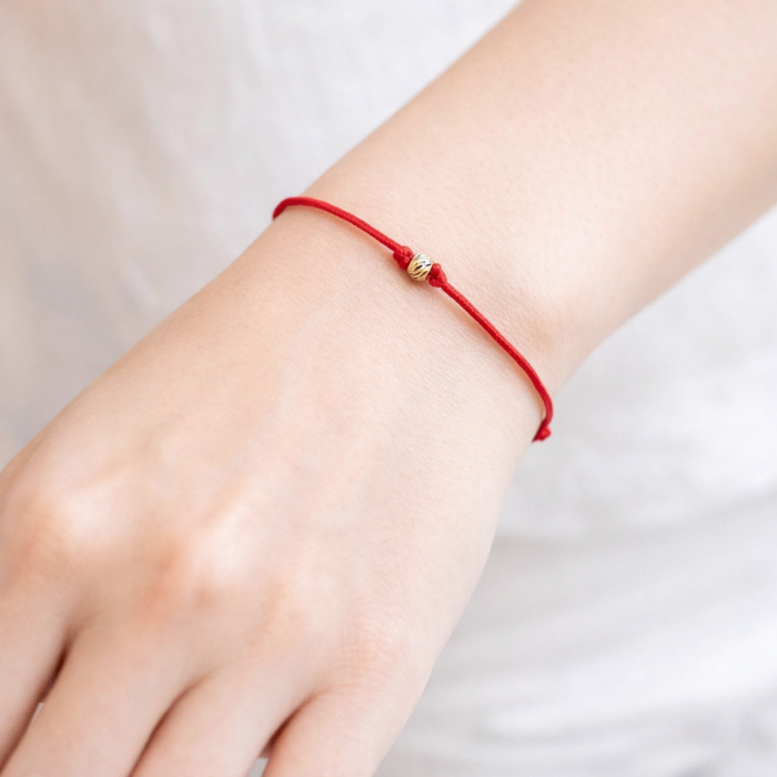 Brățară cu Șnur Roșu și Biluță de Aur 3 mm – Dar Prețios cu Semnificație [2]