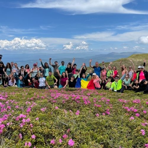 Parfumul Bujorilor Sălbatici - Muntele Roșu (Munții Ciucaș) [5]