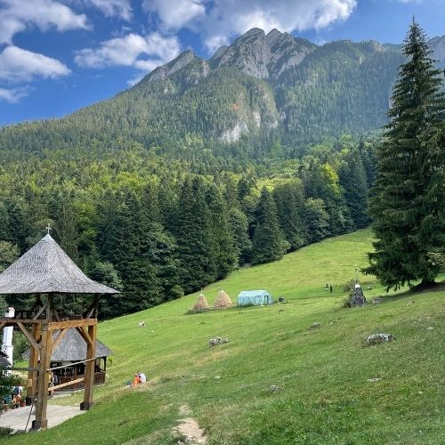 Refugiul Diana - Piatra Craiului [2]