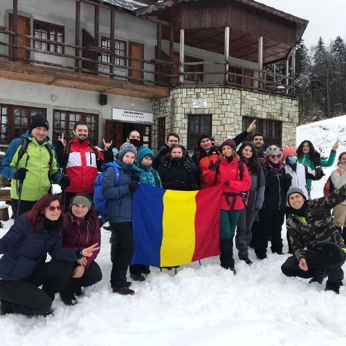 Vârful Clăbucetul Taurului și Cabana Gârbova  [4]