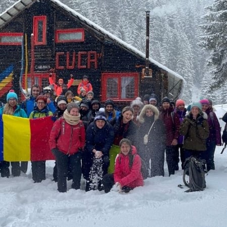 Cabana Cuca și Mâncarea la Ceaun - Munții Iezer Păpușa [2]