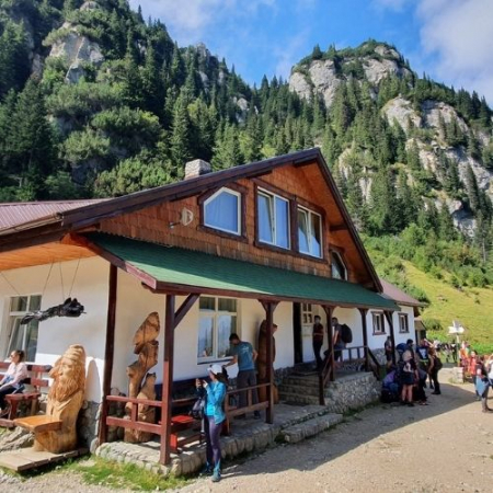 Drumeții - Cabana Mălăiești pe Traseul de Vară 