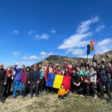 Munții Măcin: Vârful Țuțuiatu și Lacul Iacobdeal [6]