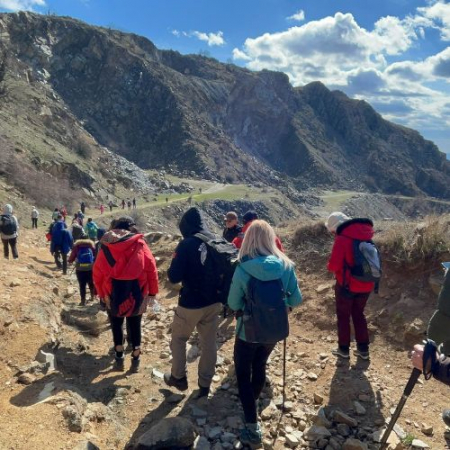 Munții Măcin: Vârful Țuțuiatu și Lacul Iacobdeal [1]