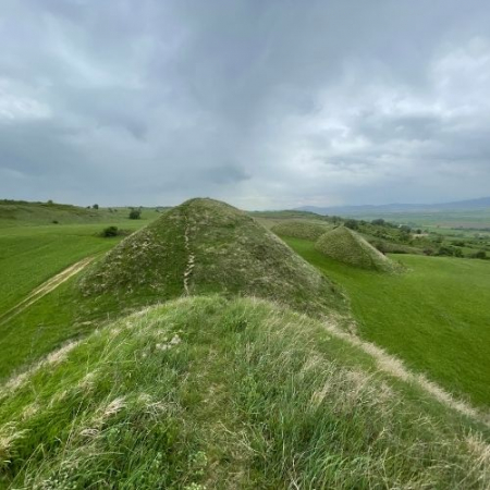 Poiana Narciselor, Templul Dorințelor și Piramidele de la Șona [4]