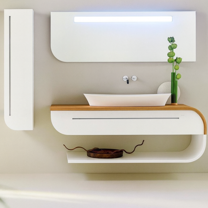 Set mobilier baie suspendat alb din PVC 120 cm cu lavoar ceramic, oglindă LED și dulap lateral  - 2192 [1]