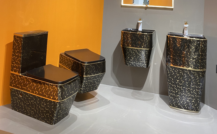 Vas WC suspendat cu capac, Rimless, finisaj negru/auriu 54 x 36 x 36 cm - T3133EBG7 [2]