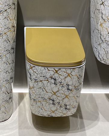 Baie - Vas WC suspendat cu capac, Rimless, finisaj alb-marmorat cu inserții aurii  – 53 × 36 × 36 cm - T3214EWG1