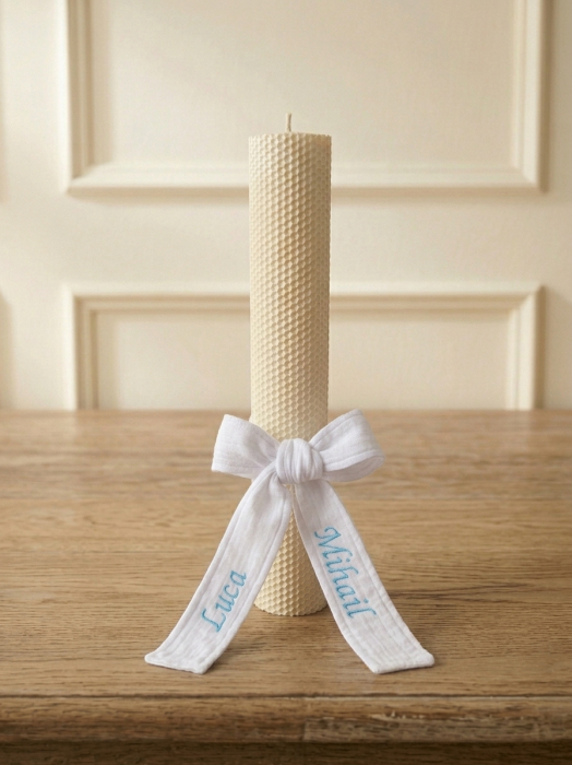 lumânare-botez-din-ceară-de-albine-ivory-35cm-cu-fundă-din-muselină [2]