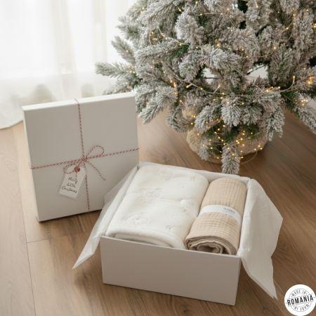 Cadouri - set-îmbrățișarea-delicată-bej