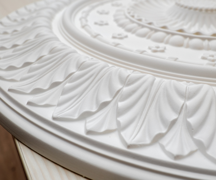 Rozeta decorativa tavan din poliuretan, diametru 67 cm - R137 [5]