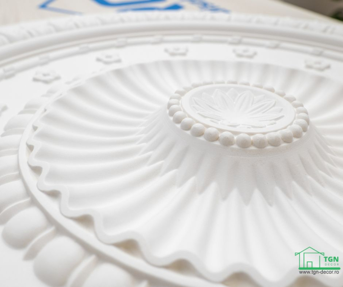 Rozeta din poliuretan, Grand Decor, R 137, diametru =67cm [4]