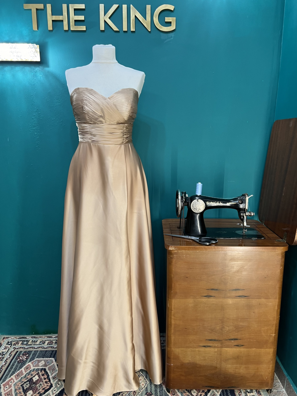 Rochii elegante acum disponibile în magazinul The King! [1]