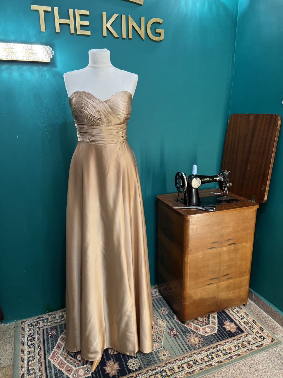 Rochii elegante acum disponibile în magazinul The King! [3]