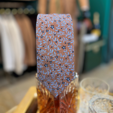 Accesorii - Cravate Italiene - Eleganță și Stil pentru Regele din Tine