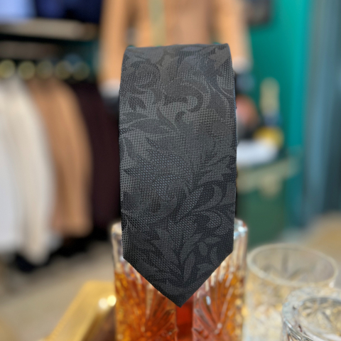 Accesorii - Cravate Italiene - Eleganță și Stil pentru Regele din Tine