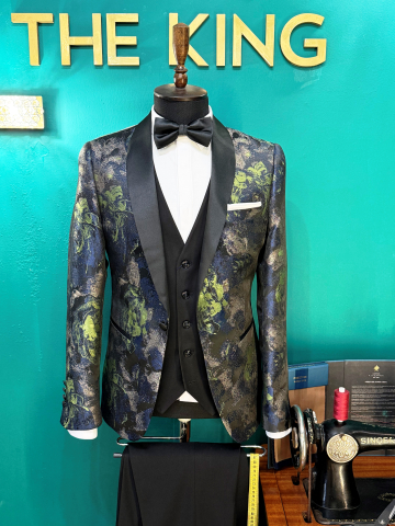 Sacouri - Tu ești Regele. Sacoul tău, Regula noastră!