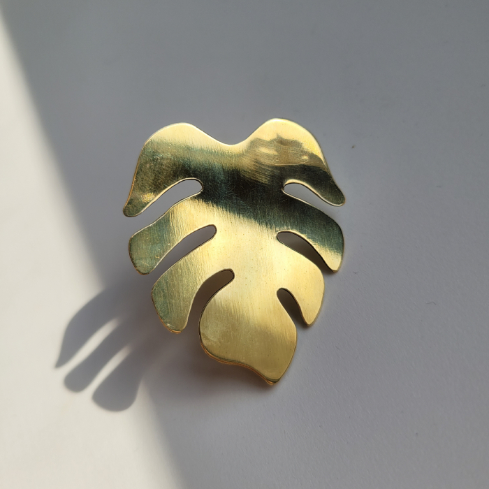 Broșă Monstera Alamă [2]