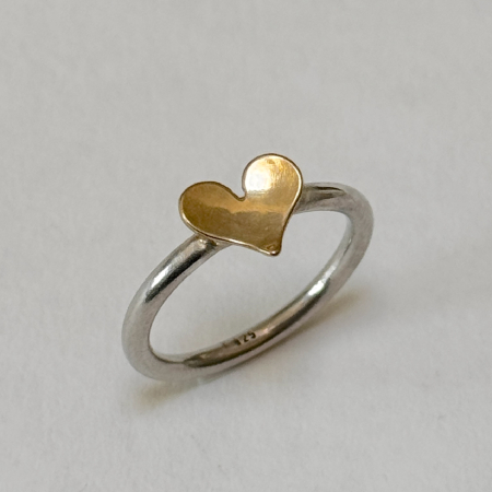 Inele - Inel Inimă din Argint și Alamă – Bijuterie Handmade Romantică