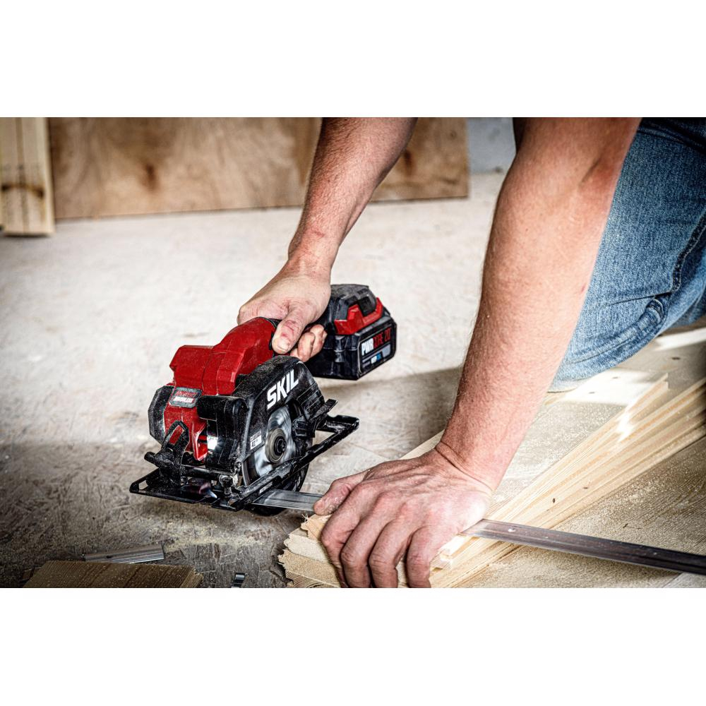 SKIL 3540 DA Mini fierastrau cu acumulator „Compact brushless“, turatie 6000 /min, 3 discuri de schimb si geanta de transport, acumulator si incarcator [3]