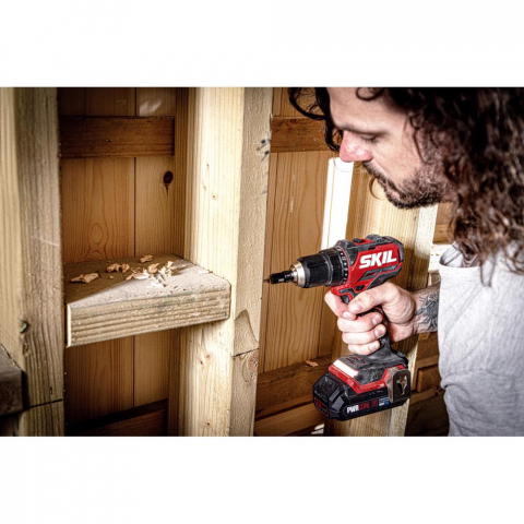 SKIL 3065 HB bormasina cu acumulator compact Brushless, turatie 0-500/0-1800 /min, cuplu 60 nm, geanta de transport, incarcator si 2xAccu 4.0Ah [10]