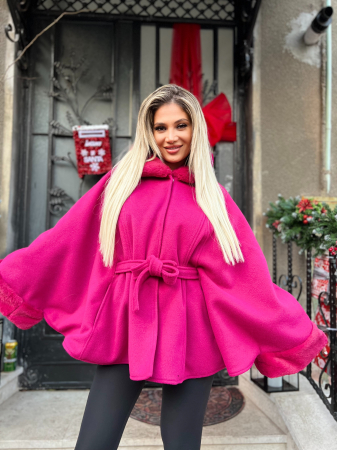 Palton tip capa cu blana roz [3]