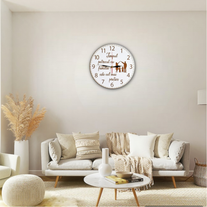 ceas-gravat-personalizat-cu-text-si-siluete-timpul-petrecut-cu-familia [2]