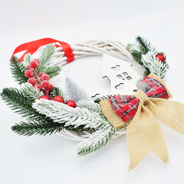 coronita-usa-craciun-casute [2]