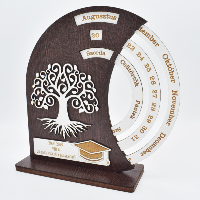 calendar-perpetuu-personalizabil-din-lemn-absolvire-cu-toca [1]