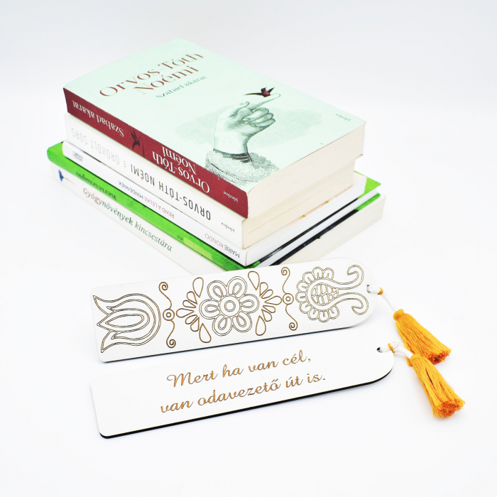 semn-de-carte-din-lemn-gravat-absolvire-4 [1]