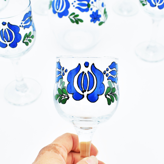 set-pahare-și-carafă-pentru-vin-pictat-manual-albastru [2]