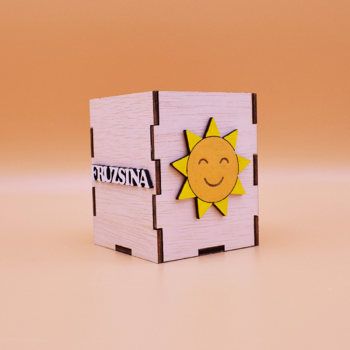 suport-din-lemn-pentru-creioane-personalizat-soare [2]