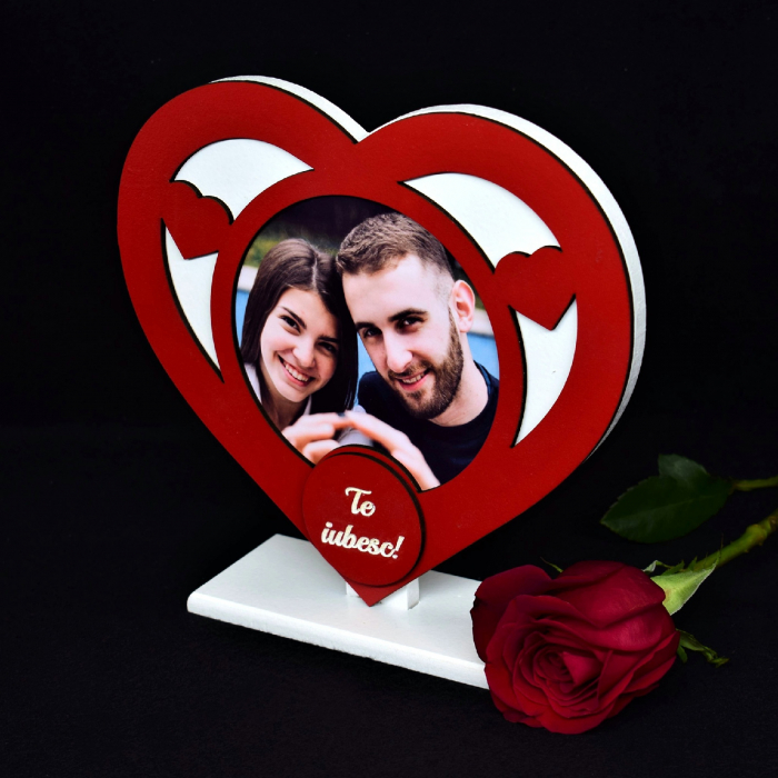 rama-foto-personalizata-forma-de-inima-te-iubesc [1]