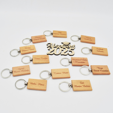 breloc-din-lemn-personalizat-absolvire [2]