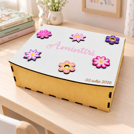 Cutii personalizate - cutie-de-amintiri-din-lemn-pentru-fetite