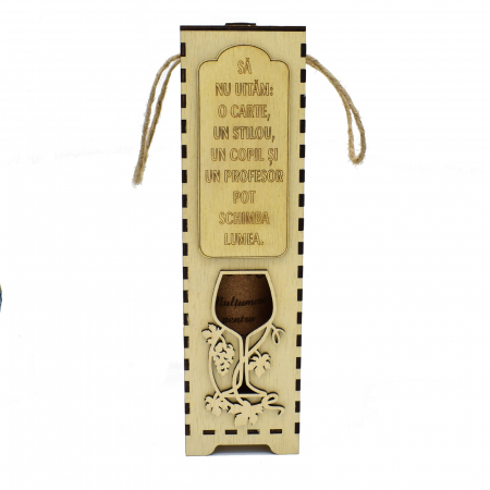 cutie-pentru-vin-cu-text-gravat-pentru-absolvire