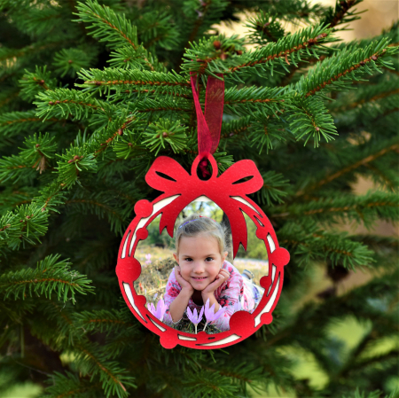 Decoratiuni CRACIUN personalizate - glob-personalizat-din-lemn-cu-poza