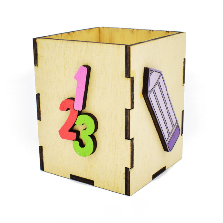 suport-din-lemn-pentru-creioane-personalizat-rechizite [1]