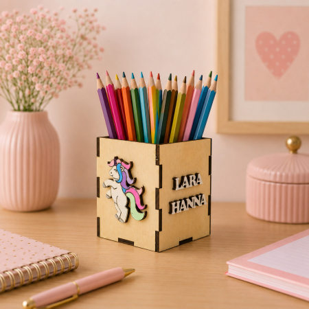 Camera copilului - suport-din-lemn-pentru-creioane-personalizat-unicorn