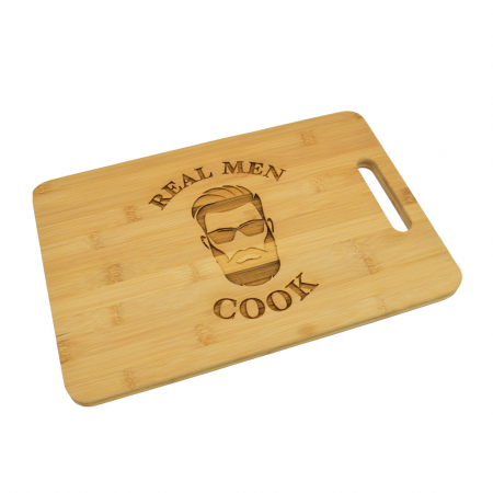 Produse in alte limbi - tocator-gravat-real-man-cook