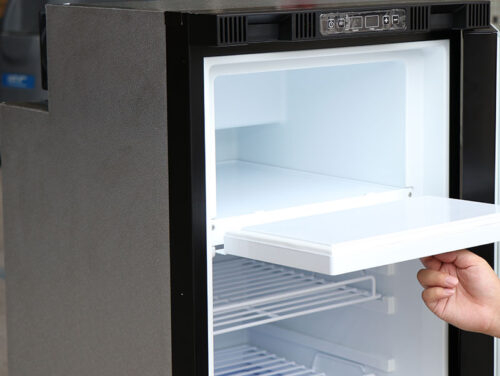 105 litri ÎxLxA: 81×47,5×53 cm cu compartiment congelator versiunea a 2-a [4]