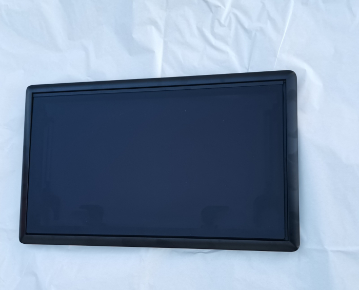 Fereastră tip copertină (cu perete dublu, montată încastrat, 3 rame) cu jaluzele [10]