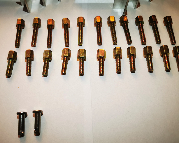 Trapă de plafon cu geam termopan, iluminare, plasă de insecte și jaluzele opace [13]