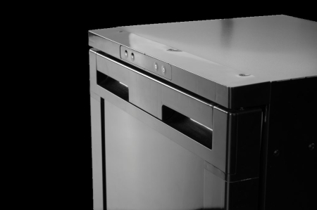 85 litri ÎxLxA: 78×48×44 cm cu compartiment congelator detașabil [9]