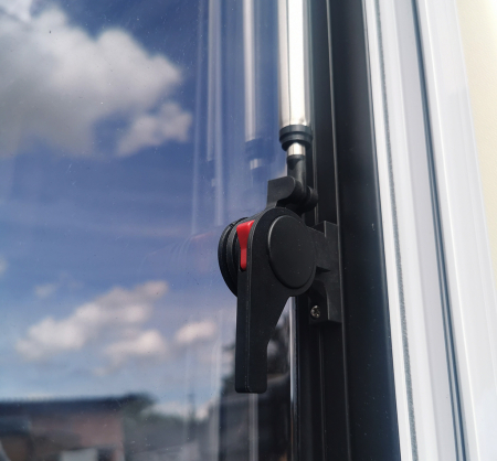 Copertină fumurie pentru vehicule curbate (cu perete dublu, montare încastrată, 3 rame) [24]