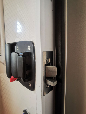 Ușă de intrare pentru rulotă/autorulotă/remorcă 580 x 1930 mm [9]