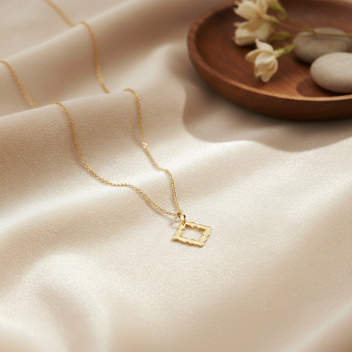 Lanț cu pandantiv Levant, din argint placat cu aur [3]