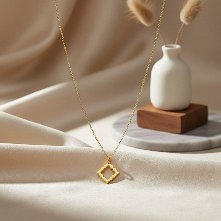 Lanț cu pandantiv Levant, din argint placat cu aur [1]